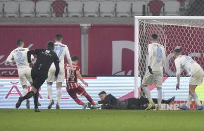FCSB a câștigat un fotbalist » Titular de conjunctură, Târnovanu a salvat-o pe FCSB de la înfrângere