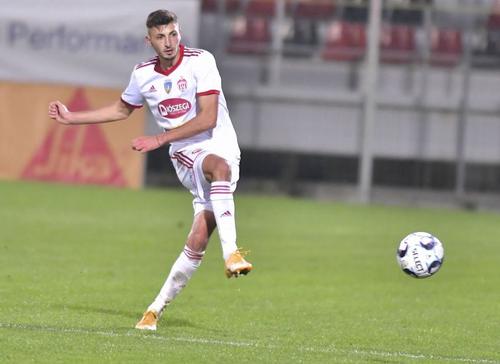 Sepsi și FCSB se întâlnesc azi, de la 20:30, în ultimul meci al zilei din Liga 1. Nicolae Păun (22 de ani), mijlocașul covăsnenilor, spune că un pas greșit i-ar scoate definitiv din lupta pentru play-off.