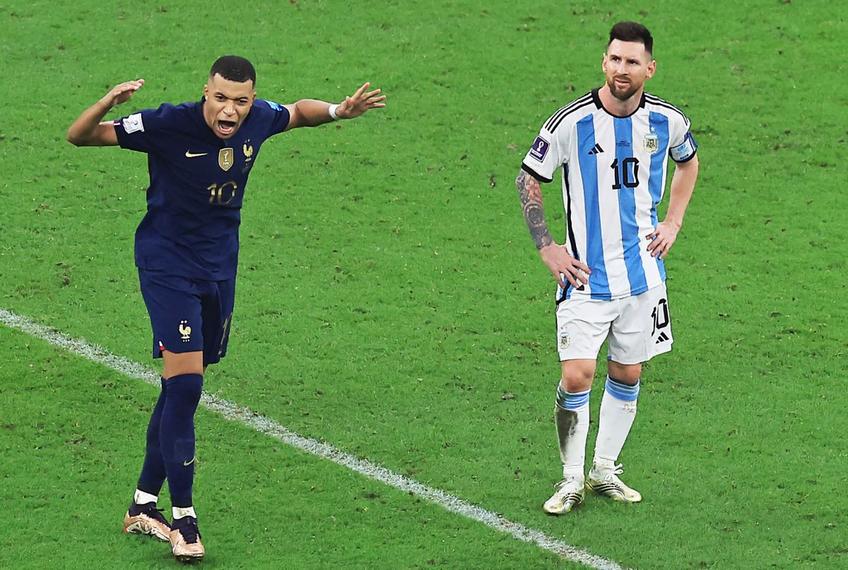 Kylian Mbappe, lângă Lionel Messi // foto: Guliver/gettyimages
