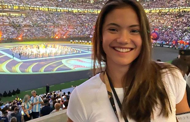 Emma Răducanu, prezentă la finala Campionatului Mondial » Cu ce superstar s-a întâlnit în tribune: „O plăcere să te văd”