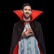Lionel Messi în pelerină de vampir, foto: Iosif Popescu / GSP