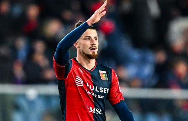 Încă un superclub interesat de Radu Drăgușin! Din Serie A, cu un mare antrenor! » Cum a reacționat Genoa!