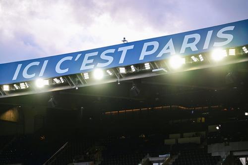 „Aici e Paris”. Așa ești întâmpinat pe „Parc des Princes”. Nu sunt însă numai vești bune de la PSG Foto: Guliver/GettyImages