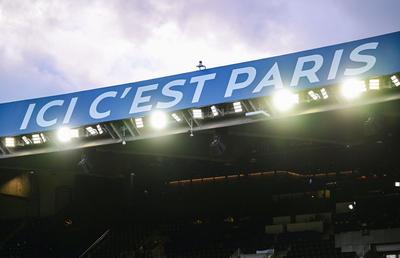 Teroare la Paris! Un jucător al lui PSG, atacat de hoți înarmați. El și soția lui, agresați în propria casă!