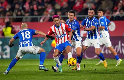 Ianis Hagi, nimic de făcut » Minunea Girona s-a transformat în certitudine: victorie clară cu Alaves și urcare pe primul loc în La Liga