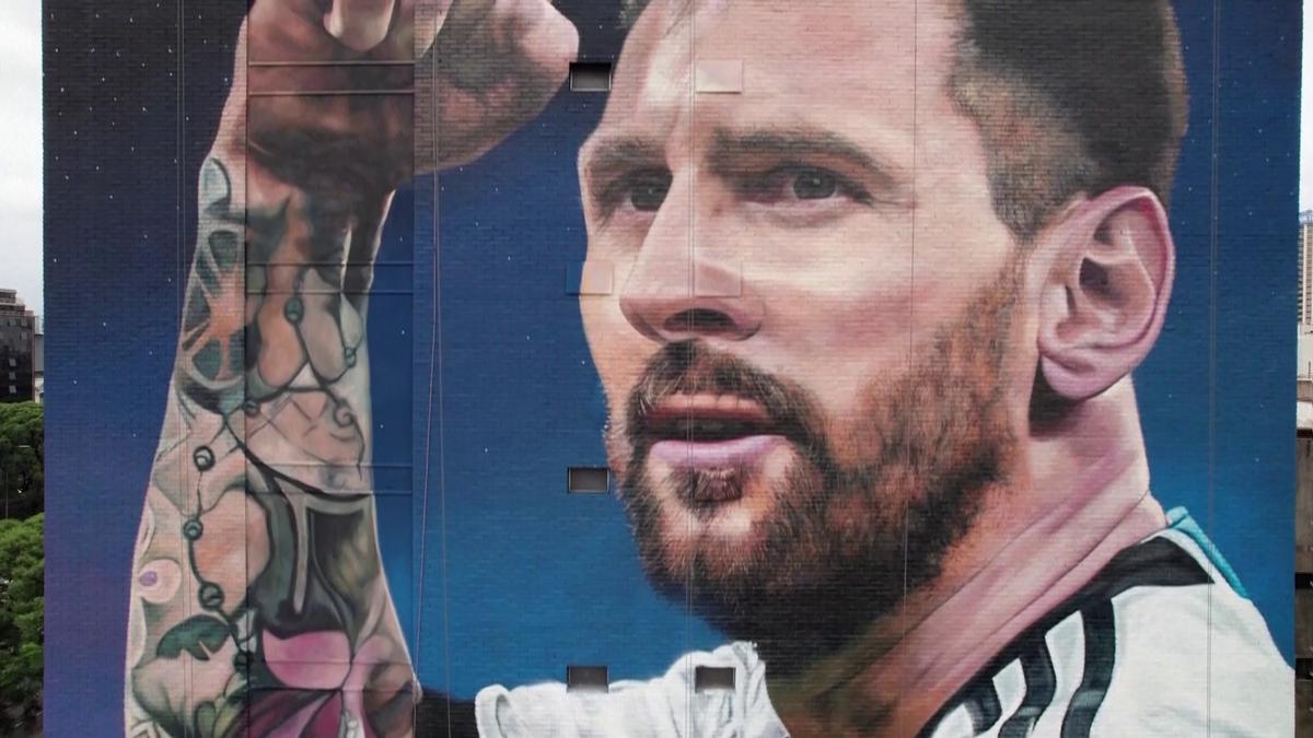 Mural impresionant dedicat lui Leo Messi în Buenos Aires » Portret după primul gol marcat la Mondialul din Qatar