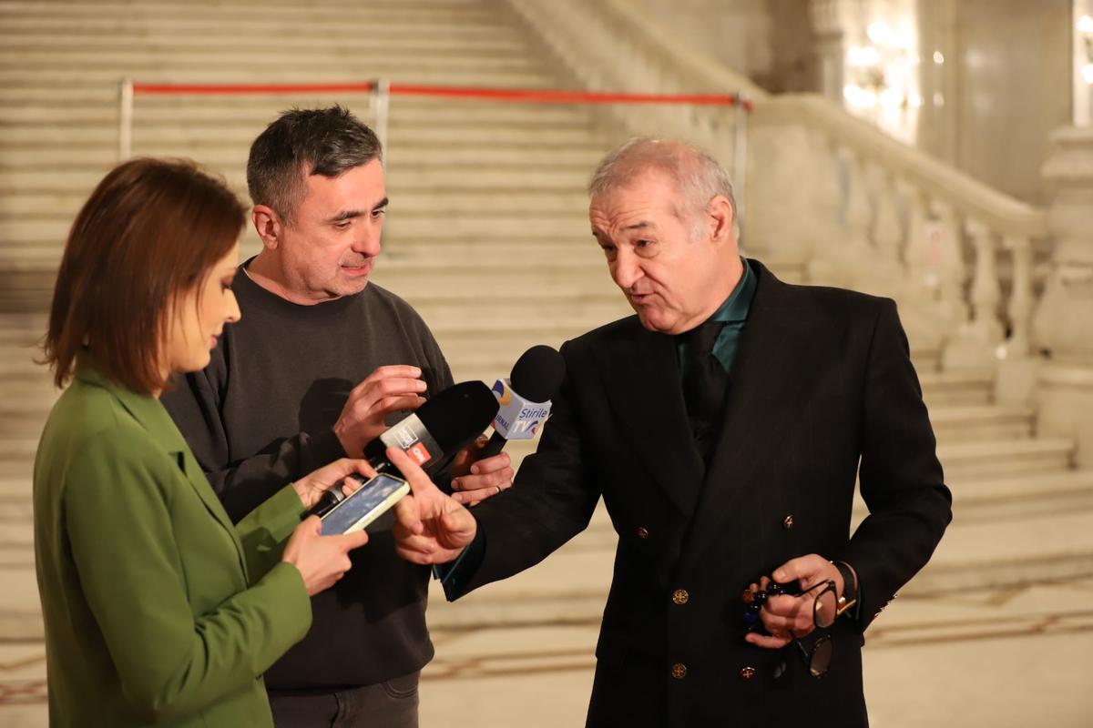 Gigi Becali a venit în Parlamentul României » Discurs pro Călin Georgescu și Potra: „Am și eu cuțit în mașină. Sunt legionar și terorist?”