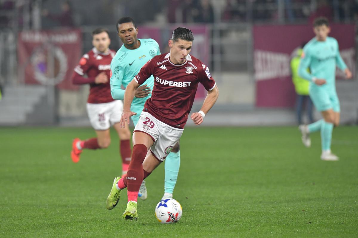 Fotbaliștii de la Rapid s-au pus de acord: sunt supărați, dar nu foarte tare! » Ce spun despre afacerea încheiată de Șucu la Genoa