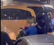 Imagini incredibile în Grecia: Răzvan Lucescu a căzut pe scări