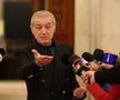 Gigi Becali, prima zi în Parlamentul României. Foto: Dumitru Angelescu
