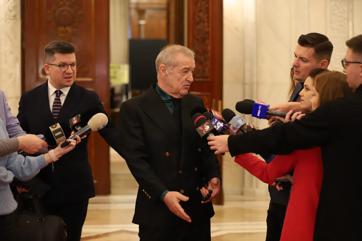 Gigi Becali a venit în Parlamentul României » Discurs pro Călin Georgescu și Potra: „Am și eu cuțit în mașină. Sunt legionar și terorist?”