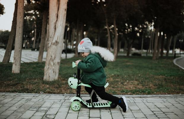 Trotinete Copii: Distracție și beneficii pentru dezvoltarea micuților tăi