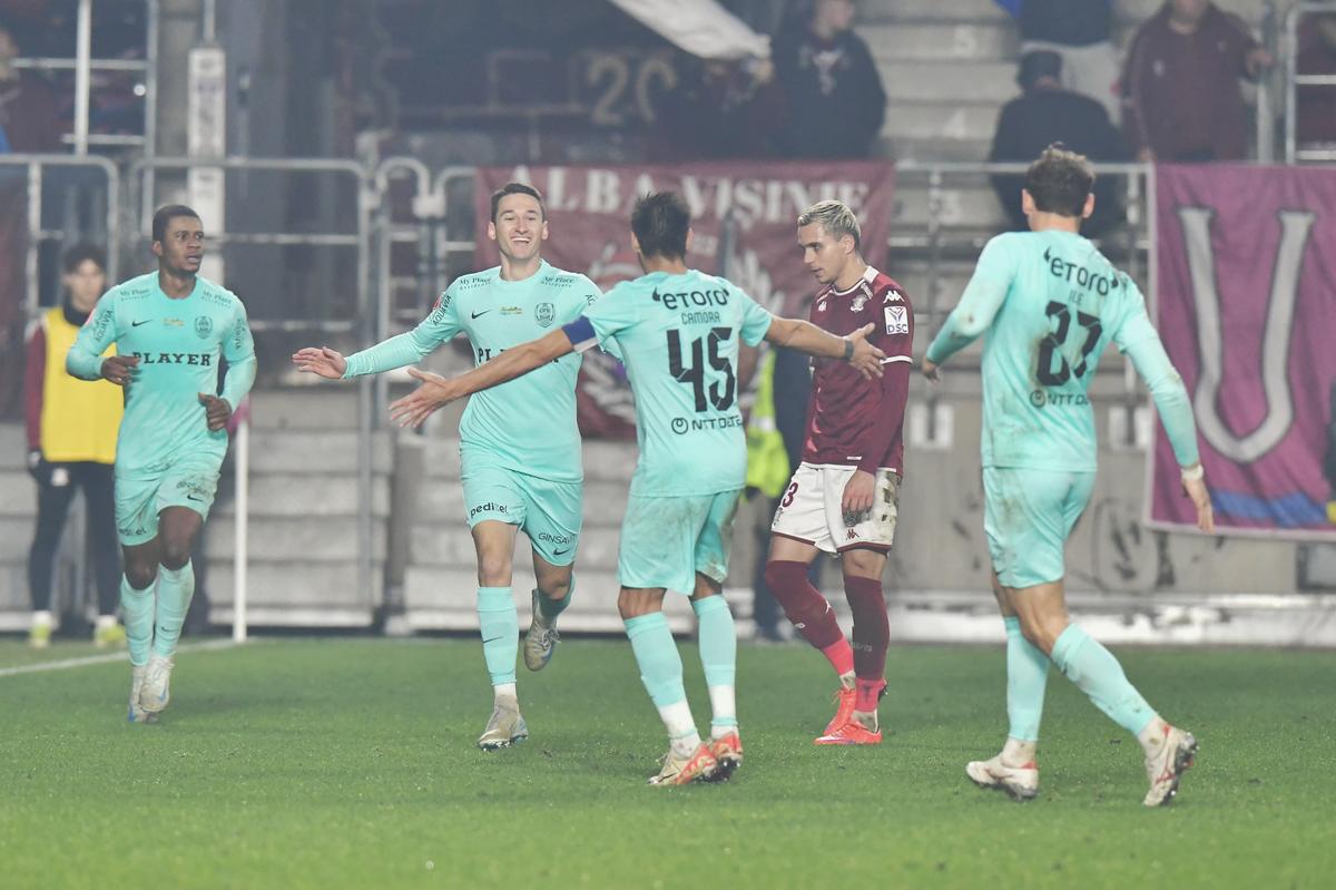 Dan Petrescu continuă „curățenia” de iarnă la CFR Cluj » Încă doi jucători sunt OUT din Gruia