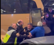 Imagini incredibile în Grecia: Răzvan Lucescu a căzut pe scări