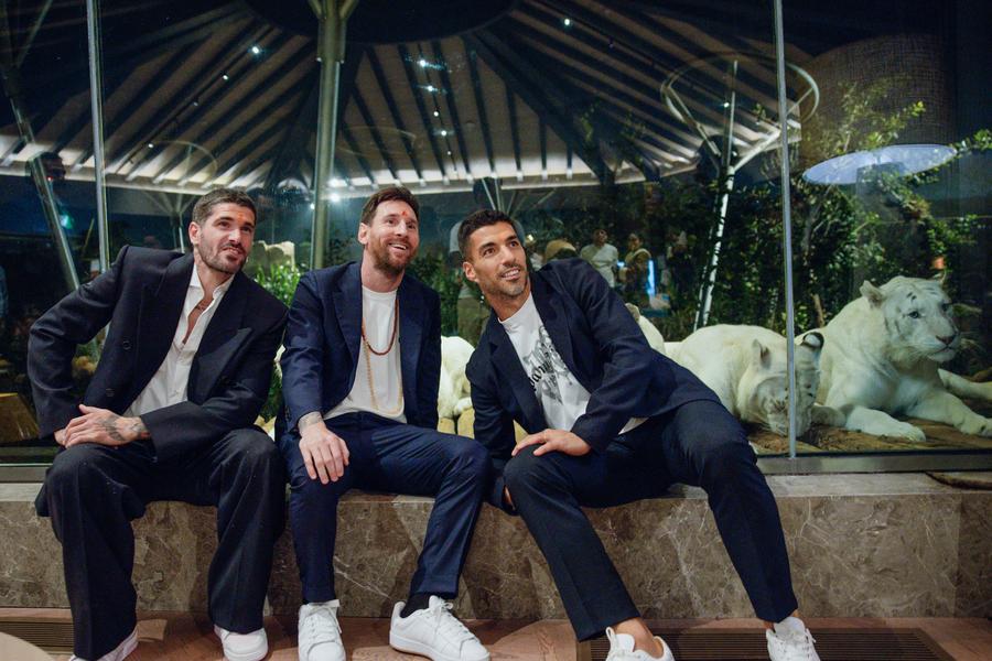 Messi, tratat ca un rege în India » A primit un cadou de un milion de dolari