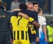 Marios Iliopoulos, sărbătorind victoria cu jucătorii lui AEK // foto: Imago Images