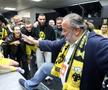 Marios Iliopoulos, sărbătorind victoria cu jucătorii lui AEK // foto: sport24.gr