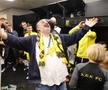 Marios Iliopoulos, sărbătorind victoria cu jucătorii lui AEK // foto: sport24.gr