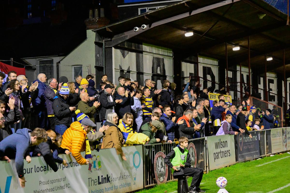York Road, casa lui Maidenhead United, e cel mai vechi stadion din lume. Foto: Imago