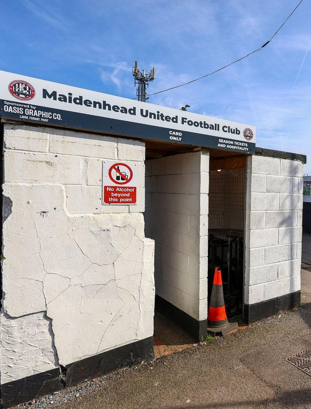 York Road, casa lui Maidenhead United, e cel mai vechi stadion din lume. Foto: Imago