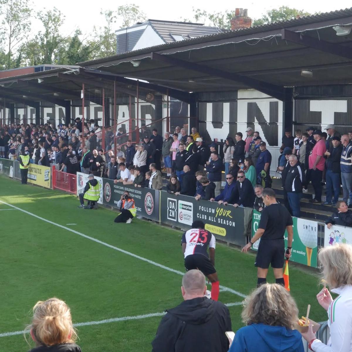 York Road, casa lui Maidenhead United, e cel mai vechi stadion din lume. Foto: Imago