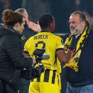 Marios Iliopoulos, sărbătorind victoria cu jucătorii lui AEK // foto: Imago Images