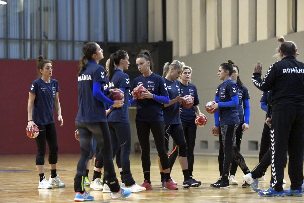 VIDEO+FOTO Spre Tokyo, via Podgorica! Naționala feminină a României s-a reunit prima dată sub conducerea cuplului Bogdan Burcea-Robert Licu