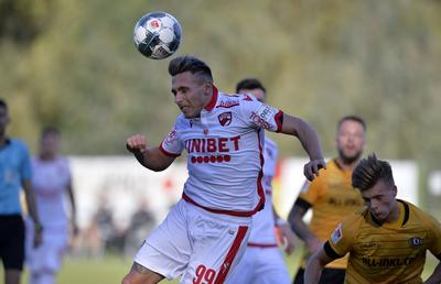 DINAMO - OSIJEK 1-1 // VIDEO Cronică de Eduard Apostol: „Vor să fie dulăi, dar încă sunt căței!” » 5 idei de la meci