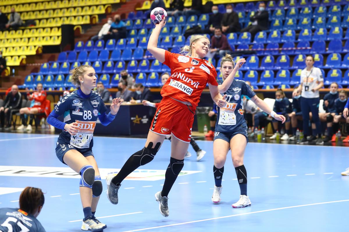 SCM Râmnicu Vâlcea - Buducnost 25-23 » Oltencele obțin a doua victorie consecutivă în Liga Campionilor