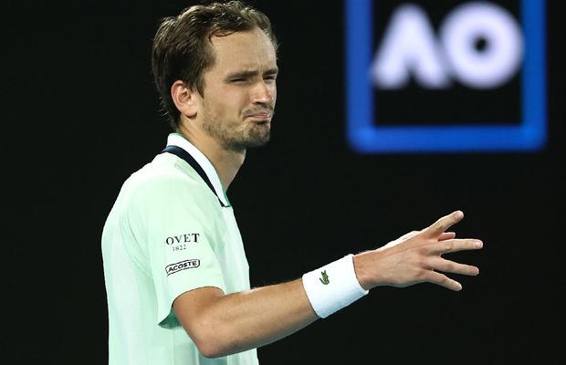 „Arătați puțin respect!” » Daniil Medvedev a cedat, în interviul acordat după victoria cu Kyrgios
