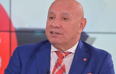 „Celălalt” Aurel Țicleanu » Interviu altfel cu legenda Craiovei Maxima, în ziua în care împlinește 63 de ani: „Sunt pasionat de ezoterism, Dumnezeu îmi trimite mesaje” + „M-am născut bolnav. O spaimă de pe stadion m-a vindecat”