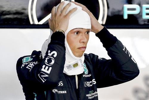 Înainte de a semna cu AlphaTauri, De Vries a fost pilot de rezervă la Mercedes // sursă foto: Imago Images