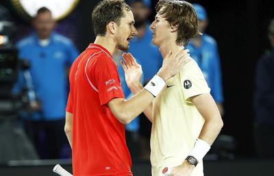 Doi finaliști Australian Open de anul trecut au fost eliminați încă din turul 3!