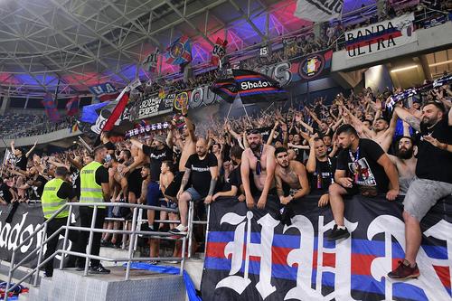 Peluza Sud Steaua i-a răspuns lui Gigi Becali // sursă foto: Imago Images