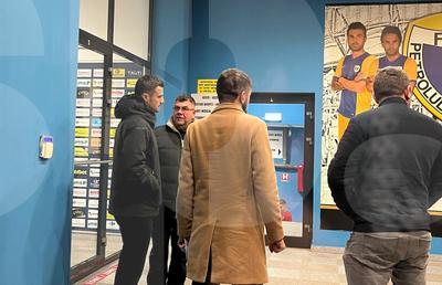 „Am fost hărțuiți în parcare! Își bat joc de noi!” » Șefii lui Dinamo, revoltați la meciul cu Petrolul