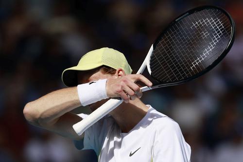 Jannik Sinner, extenuat/Foto: Getty Images