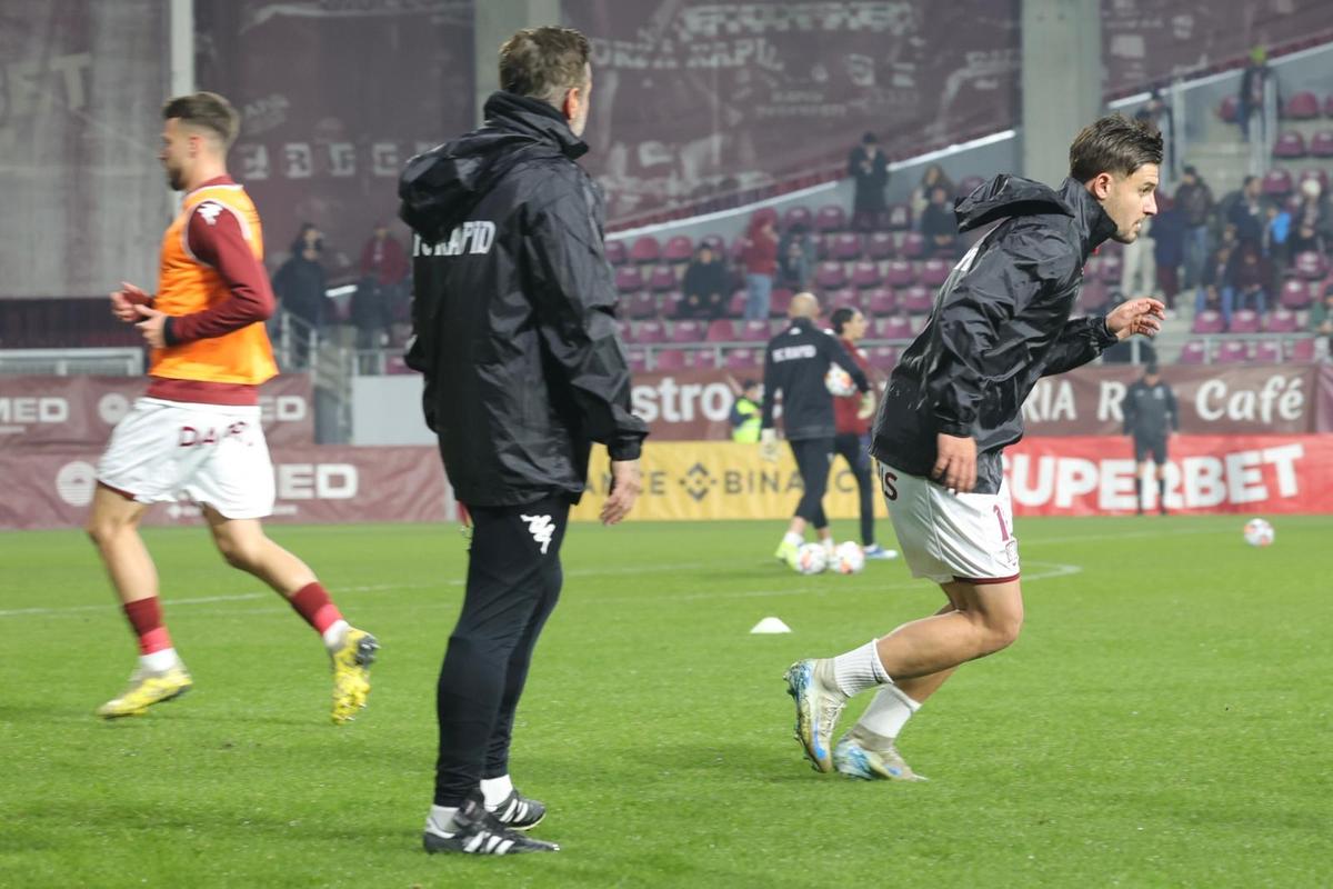 Rapid - Poli Iași 2-1 » Petrila și restul! „Dubla” decarului o duce pe Rapid în play-off, după o victorie neconvingătoare