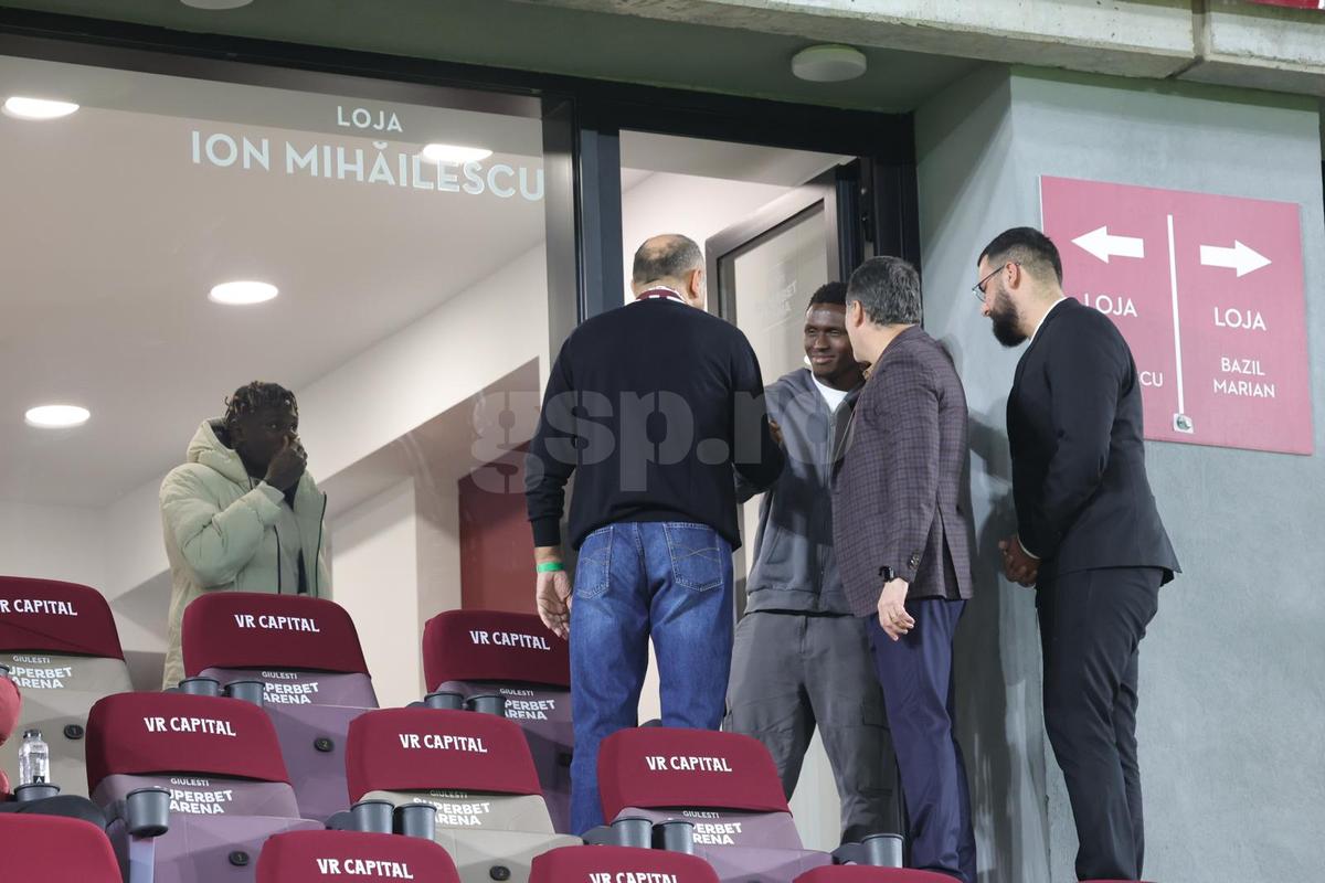 Rapid și-a prezentat noul transfer: David Ankeye! Atacantul de la Genoa e în tribună la meciul cu Poli Iași