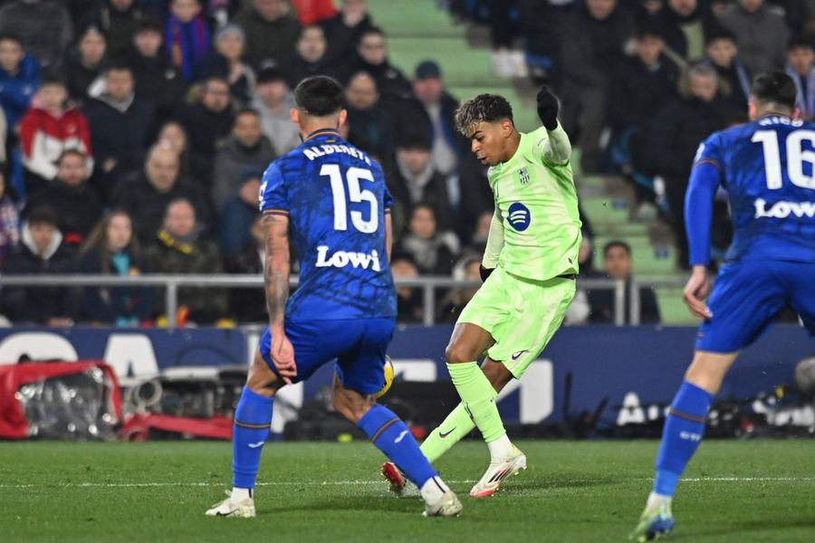 Rabona și alte broderii încercate de Lamine Yamal n-au avut efect pe tabela de marcaj și cu Getafe / Foto: Imago Agentul 007 și ironia Madridului