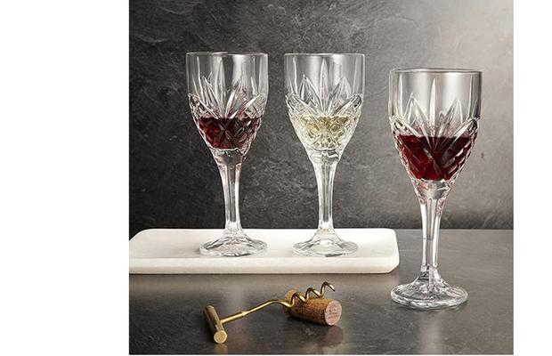 Pahare de vin din cristal Bohemia: transformă fiecare pahar într-o experiență