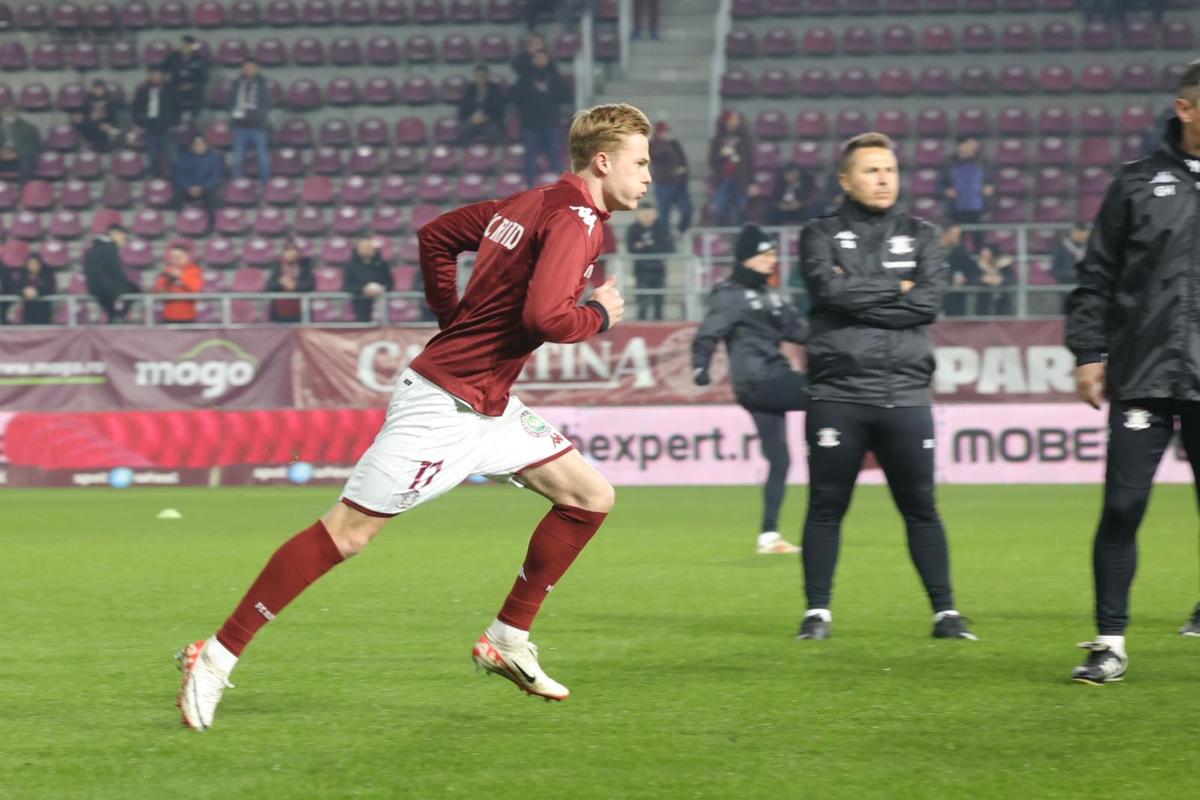 Rapid - Poli Iași 2-1 » Petrila și restul! „Dubla” decarului o duce pe Rapid în play-off, după o victorie neconvingătoare