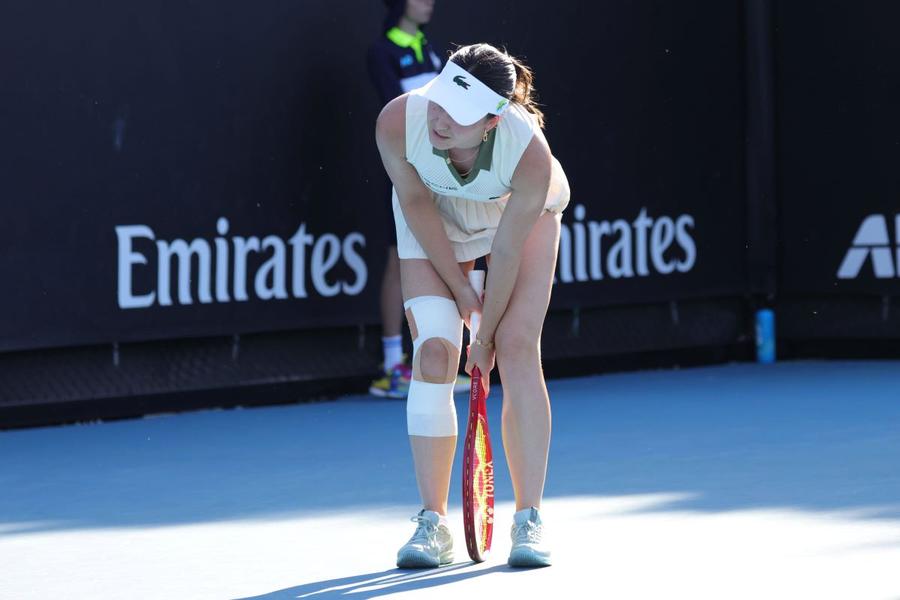 Eva Lys la Australian Open 2026, cu probleme la genunchi Foto: Imago Images Învinsa Soranei Cîrstea de la Australian Open, laude pentru româncă și necazuri cu genunchiul: „A făcut un meci uimitor”
