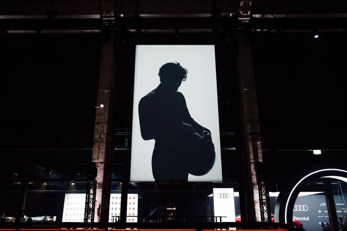 Show special organizat la Berlin » Audi Revolut F1 e gata pentru startul noului sezon de Formula 1: imagini spectaculoase de la lansare