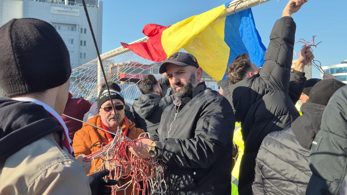 Demolarea stadionului Dinamo, imagini de Cristi Preda