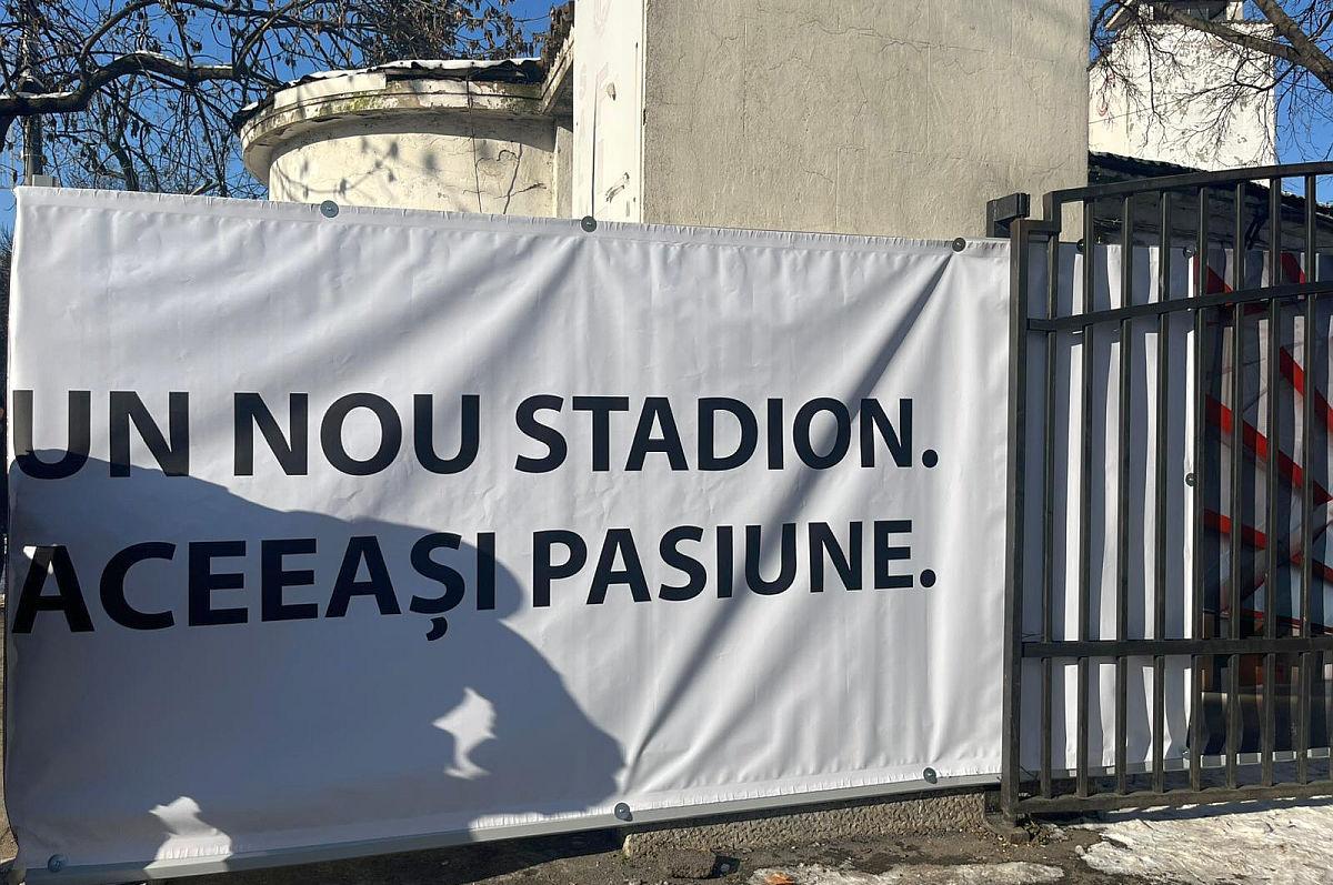 Buldozerele pun la pământ arena Dinamo: cadre spectaculoase surprinse de fotoreporterul GSP Cristi Preda, într-o zi istorică pentru „câini”