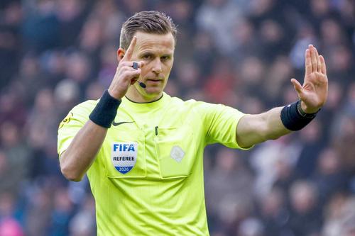Sander van der Eijk arbitrează Dinamo Zagreb - FCSB // FOTO: Imago Images