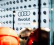 Show special organizat la Berlin » Audi Revolut F1 e gata pentru startul noului sezon de Formula 1: imagini spectaculoase de la lansare