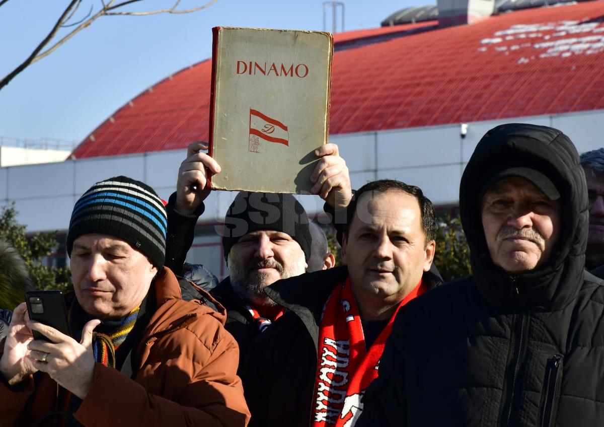 La Dinamo, se demolează stadionul, nu și mentalitatea