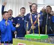 VIDEO + FOTO Jucătorii lui FC Botoșani, surpriză pentru Marius Croitoru! Au intrat peste el în conferință și au început să cânte: „Cine e în play-off?”