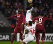 CFR CLUJ - SEVILLA 1-1 // Dan Petrescu, supărat la finalul jocului: „Ei cumpără cu 25 de milioane de euro, noi cu 50.000 de lei”